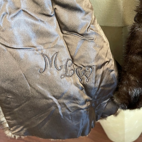 Vintage LLoyd’s / Oleg Cassini Mink Fur Shawl Cape - Picture 7 of 9